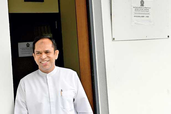 தாதியர் துறையில் இஸ்லாமிய பெண்கள் கலாசாரப்படி ஆடை அணிய ஹிஸ்புல்லா கோரிக்கை | Hezbollah Calls Muslim Women To Dress Culturally தாதியர் துறையில் இஸ்லாமிய பெண்கள் கலாசாரப்படி ஆடை அணிய ஹிஸ்புல்லா கோரிக்கை | Hezbollah Calls Muslim Women To Dress Culturally