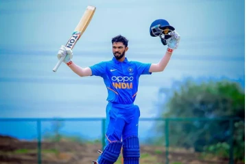 மும்பை வீரருக்கு முன்னுரிமை ... ருத்துராஜை கழட்டி விட்ட ரோகித் சர்மா : கோபத்தில் ரசிகர்கள்