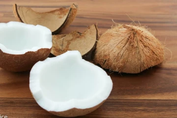 தினமும் ஒரு சிறிய துண்டு தேங்காய் சாப்பிடுவதால் உண்டாகும் நன்மைகள்