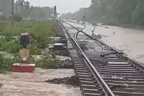 வவுனியாவில் கனமழை: ஏ9 வீதி போக்குவரத்துக்கு முழுமையாக தடை | Heavy Rain Flood Affected Areas In Vavuniya Today