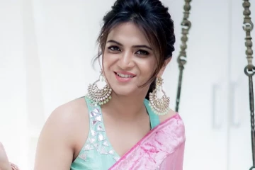 தொகுப்பாளினி டிடியின் மருமகனை பார்த்துள்ளீர்களா.. வெளிநாட்டில் இருந்து அவர் வெளியிட்ட புகைப்படம்