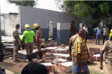 நெல்லையில் பள்ளி கட்டடம் இடிந்து , 3மாணவர்கள் உயிரிழப்பு !
