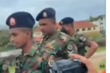 කොටුවෙන් අරගලකරුවන් පන්නා දමයි උණුසුම් තත්වයක්... වීඩියෝ සහිතයි.. (VIDEO)