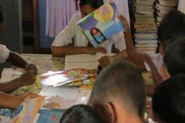 ඊයේ සිට අඩු මිලට පාසල් පොත් - ලබා ගත හැකි තැන් මෙන්න..