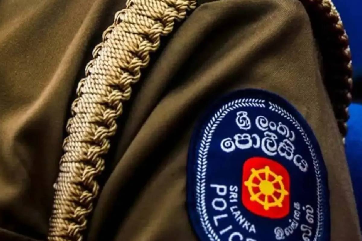 பொதுமக்களுடன் வாக்குவாதத்தில் ஈடுபட்ட உப பொலிஸ் பரிசோதகர் பணி இடைநீக்கம் | Sub Inspector Suspended For Arguing With Public