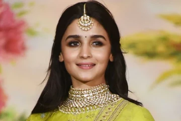 தனது பெயரை மாற்றிய பாலிவுட் முன்னணி நடிகை ஆலியா பட்..வைரலாகும் தகவல்