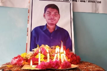 கொரோனா தொற்றினால் உயிரிழந்த ஊடகவியலாளருக்கு வவுனியாவில் அஞ்சலி