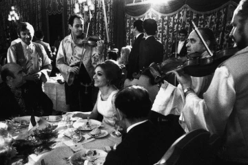 வரலாற்றில் வைக்கப்பட்ட பிரம்மாண்ட விருந்து இதுதான் - இன்றுவரை ரீச் பண்ணமுடியல!