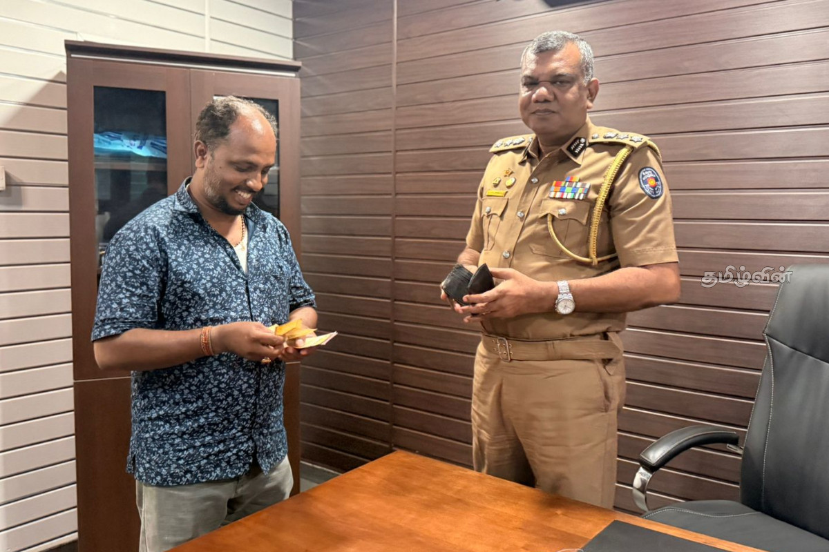 30 ஆயிரம் பணத்துடன் பையை தொலைத்த நபருக்கு பொலிஸார் கொடுத்த அதிர்ச்சி! | Police Assist Man Who Lost Bag Containing 30 000