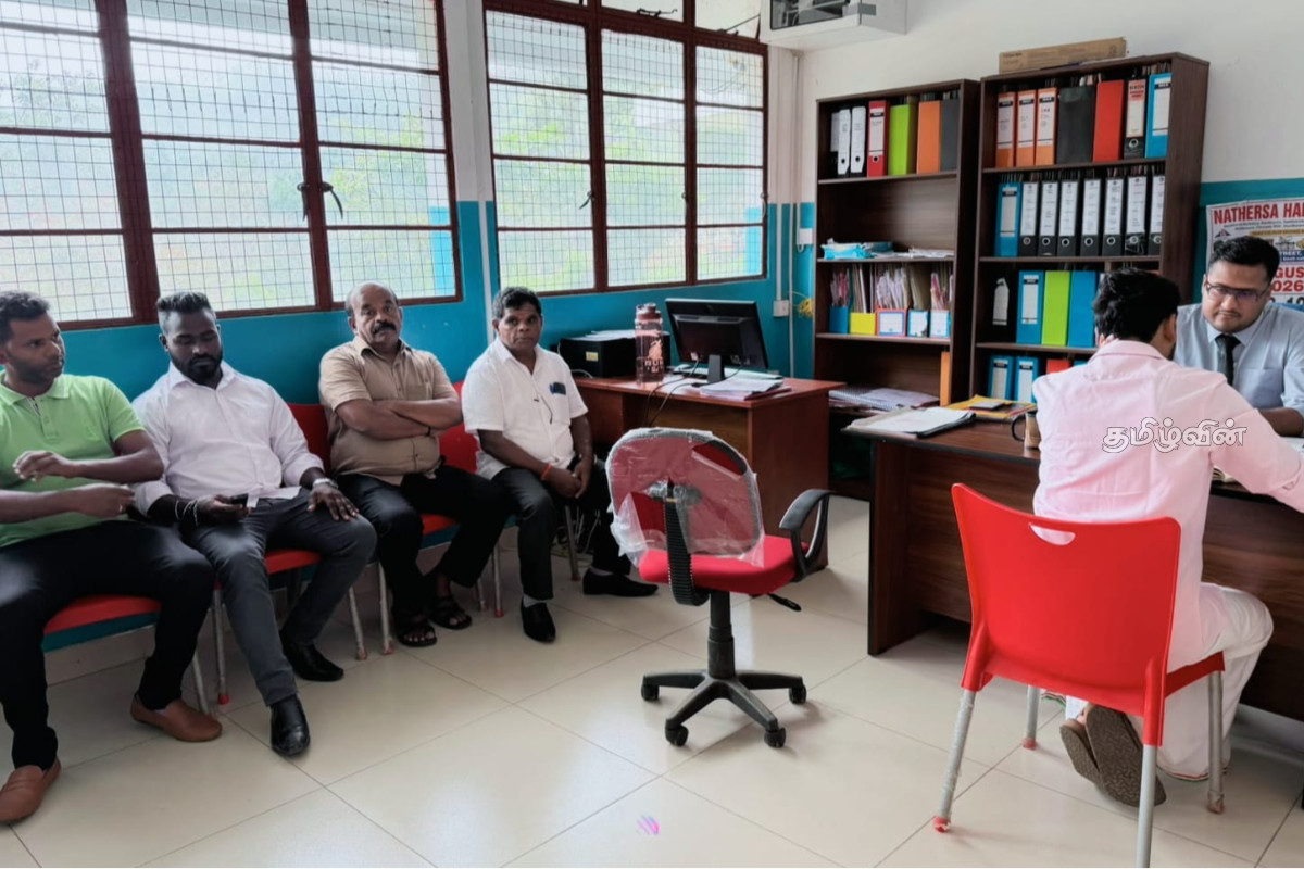 மஸ்கெலியா பிரதேச வைத்தியசாலையின் குறைபாடுகளை கண்டறிய ஜீவன் தொண்டமான் நேரடி விஜயம் | Jeevan Visits Maskeliya District Hospital மஸ்கெலியா பிரதேச வைத்தியசாலையின் குறைபாடுகளை கண்டறிய ஜீவன் தொண்டமான் நேரடி விஜயம் | Jeevan Visits Maskeliya District Hospital