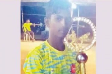 திருமணம் முடித்து வீட்டிற்கு வந்ததும் விஷம் அருந்திய தம்பதிகள்... அம்பலமாகிய பெற்றோர்களின் சுயரூபம்