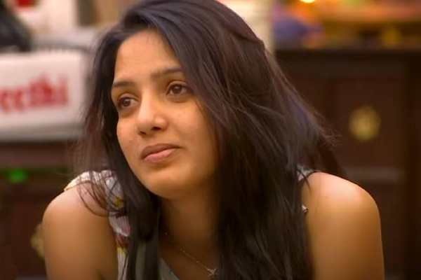 இலங்கை பெண்ணான மதுமிதாவுக்கும் பவானிக்கும் பிக்பாஸ் கொடுத்த தண்டனை! | Bb Gives Sentence To Madhumita And Bhavani இலங்கை பெண்ணான மதுமிதாவுக்கும் பவானிக்கும் பிக்பாஸ் கொடுத்த தண்டனை! | Bb Gives Sentence To Madhumita And Bhavani