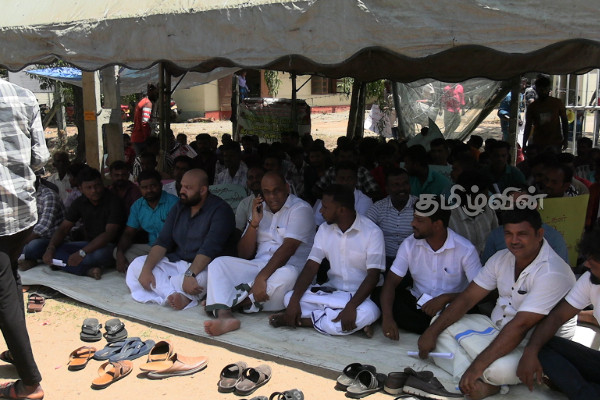 மயிலத்தமடு மாதவணை பிரச்சினைக்கு தீர்வு கோரி போராட்டம் முன்னெடுப்பு | Batticaloa Protest Continue Today