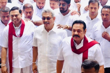 ராஜபக்சாக்களுக்கு எதிராக கிளர்ந்தெழுந்த சிங்கள மக்கள்