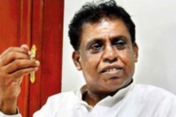 සුමන්දිරන්ගේ ප්රකාශය දෙමළ ජනතාව පාවා දීමක්…! යුද්ධයේ දී කීප දෙනෙකු හෝ ජන සංහාරයට ලක් වුණා…!