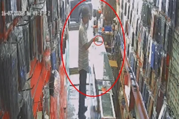 கடைக்கு வந்தவரின் மோசமான செயல்; காட்டிக்கொடுத்த CCTV
