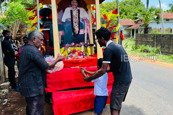 புங்குடுதீவில் முன்னெடுக்கப்பட்ட தியாக தீபம் திலீபனின் ஊர்திப் பவனி | Thiyaga Theepam Thileepan S Chariot Ride In Jaffna