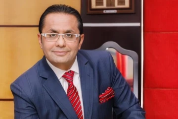 மும்பை தெருக்களில் பால் விற்றவர்.,பல லட்சம் கோடி நிறுவனத்தை உருவாக்கியது எப்படி? Rizwan Sajan சொத்து மதிப்பு