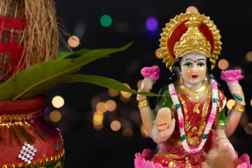 அதிர்ஷ்ட தேவதைகளின் ஆசீர்வாதம் பெற வாங்க வேண்டிய 7 ரகசிய பொருட்கள்