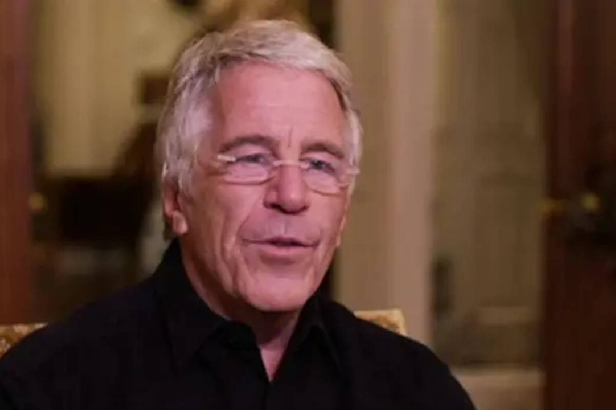 மெத்யூ டொய்ல் விவகாரம்: பிரித்தானிய நாடாளுமன்றத்தில் ஸ்டார்மருக்கு கடும் நெருக்கடி | Matthew Doyle Affair Starmer Faces Severe Crisis