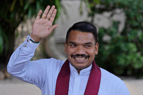 ரணில் சஜித் இணைவு! வலியுறுத்தும் நாமல் | Namal Rajapaksa Urges Ranil Sajith To Merge