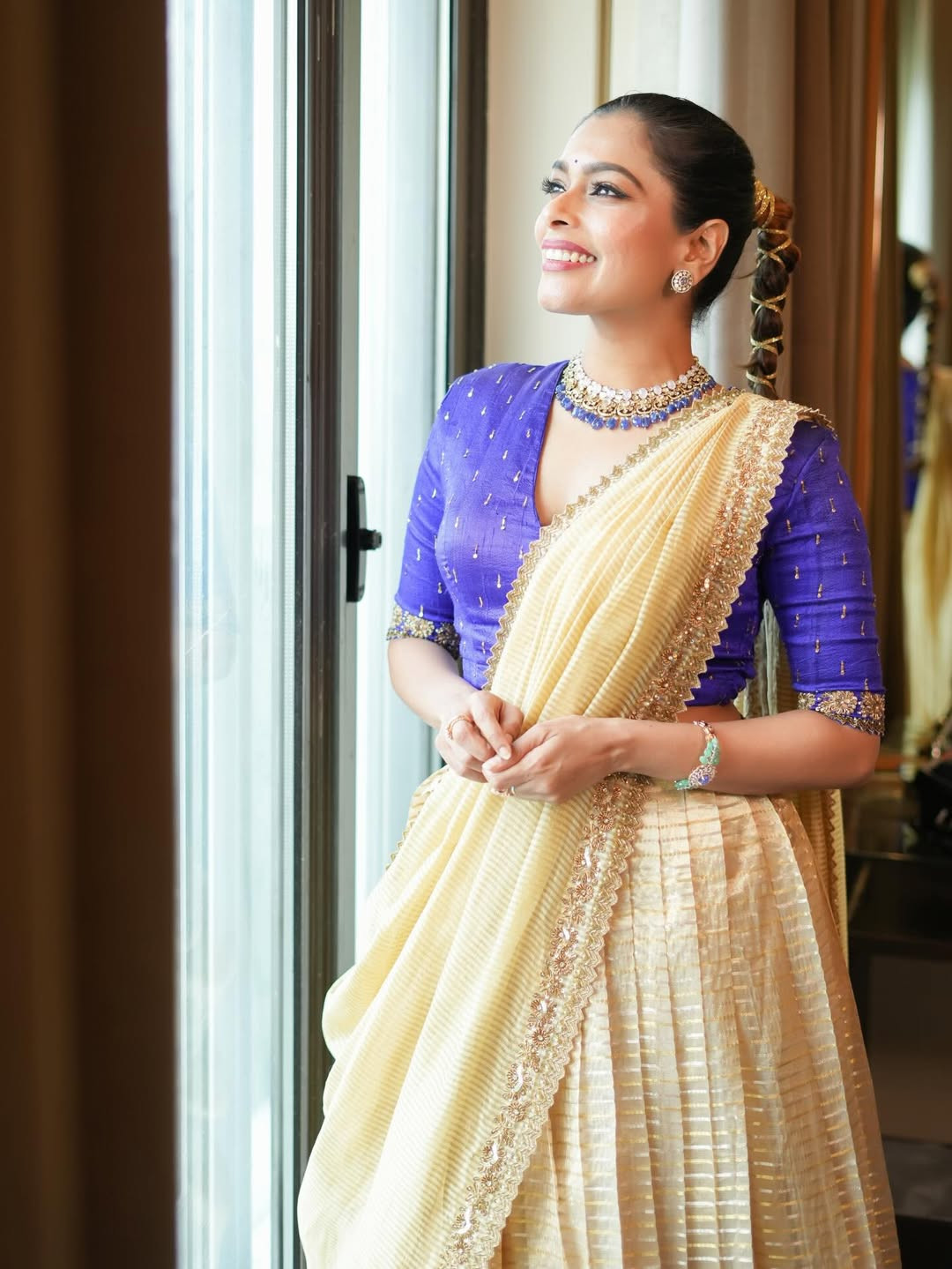 அசத்தலான லுக்கில் தொகுப்பாளினி Kiki விஜய்.. லேட்டஸ்ட் போட்டோஷூட்.. 8 Gallery