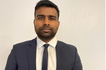 ஜெர்மனியில் குறைந்த வயதில் இரு துறைகளில் சாதித்த தமிழன்