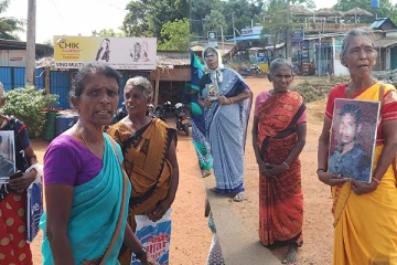 கிளிநொச்சியில் வலிந்து காணாமல் ஆக்கப்பட்டோரின் உறவுகளால் போராட்டம் முன்னெடுப்பு