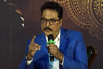 என்னை யாரும் கேள்வி கேட்க முடியாது - நடிகர் சரத்குமார்