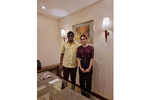 தீ மற்றும் சந்தோஷ் நாராயணனை நேரில் சந்தித்த வடிவேலு, ரசிகர்களை கவர்ந்த போட்டோஸ்... | Vadivelu Photos Santhosh Narayanan