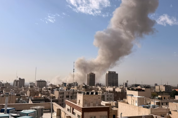 வரலாறு காணாத தாக்குதல்கள்! மத்திய கிழக்கு முழுவதும் அதிரடி காட்டும் ஈரான் - முக்கிய விமான நிலையம் குறிவைப்பு | Iran Attack On Us Bases Gulf Erbil Airport வரலாறு காணாத தாக்குதல்கள்! மத்திய கிழக்கு முழுவதும் அதிரடி காட்டும் ஈரான் - முக்கிய விமான நிலையம் குறிவைப்பு | Iran Attack On Us Bases Gulf Erbil Airport