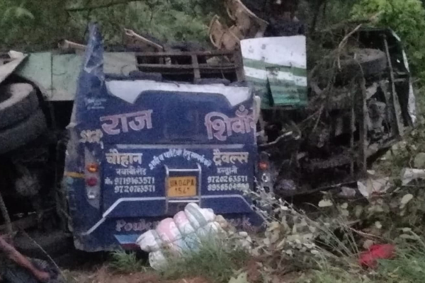 பேருந்து கவிழ்ந்து கோர விபத்து..25 பேர் உயிரிழப்பு..! | 25 Killed In Bus Accident
