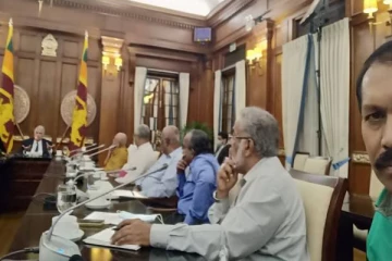 ரணிலிடம் முக்கியஸ்தர் ஒருவர் முன்வைத்துள்ள கோரிக்கை!