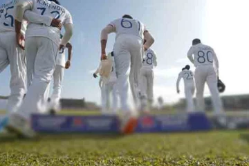 කමිඳුගේ නායකත්වයෙන් පුහුණුවට එන කණ්ඩායම