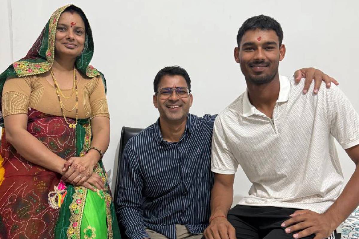 மகனை கிரிக்கெட் வீரராக்க சிறை சென்ற தந்தை - முகுல் சௌத்ரியின் பின்னணி | Mukul Choudhary Father Went Jail For His Journey