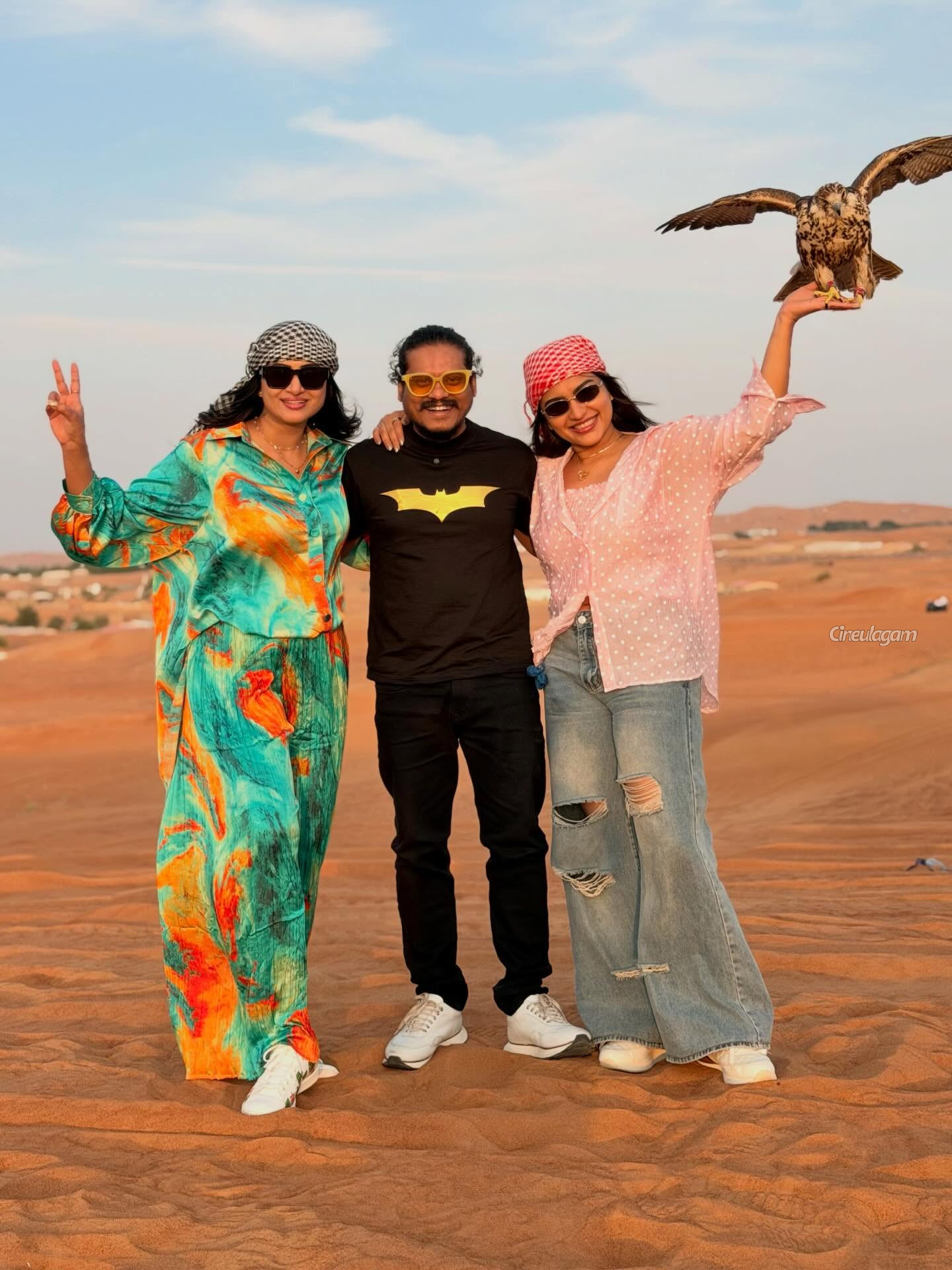 பிரபல நடிகைகள் உடன் துபாய் ட்ரிப் சென்ற நடிகர் புகழ்.. புகைப்படங்களை பாருங்க 6 Gallery