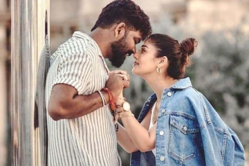 விக்னேஷ் சிவனை கழற்றிவிட்டு நயன் செய்த காரியம்! பேரழகு என வர்ணிக்கும் ரசிகர்கள்