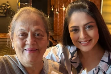 90களில் கொடிக்கட்டி பறந்த நடிகை நக்மாவா இது? 50 வயதில் எப்படி இருக்காரு பாருங்க