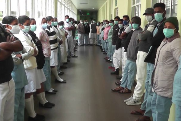 சுகாதார பணியாளர்களுக்கான மேலதிக நேரம் உள்ளிட்ட கொடுப்பனவுகள் குறைக்கப்பட்டது! | Overtime Allowances Health Workers Reduced