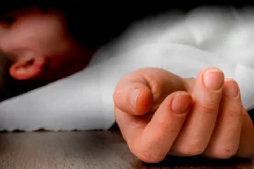 அரசு வேலைக்காக பிறந்த பெண் குழந்தையை கால்வாயில் வீசிய தம்பதி : பதறவைக்கும் கொடூர சம்பவம்