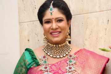 நடிகை சங்கவியின் மகளை பார்த்துள்ளீர்களா.. வைரலாகும் குடும்ப புகைப்படம்..