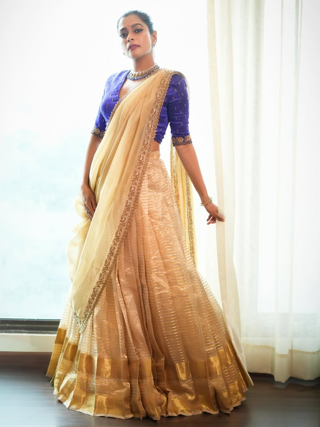 அசத்தலான லுக்கில் தொகுப்பாளினி Kiki விஜய்.. லேட்டஸ்ட் போட்டோஷூட்.. 9 Gallery