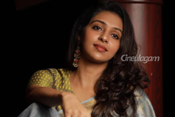 லட்சுமி மேனன் தலைமறைவு சர்ச்சை.. வந்த புது ட்விஸ்ட் | Lakshmi Menon Gets Anticipatory Bail