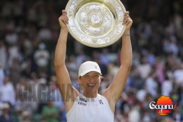 විම්බල්ඩන් කිරුළ පෝලන්ත ඉගා ස්වියාටෙක්ට [PHOTOS]