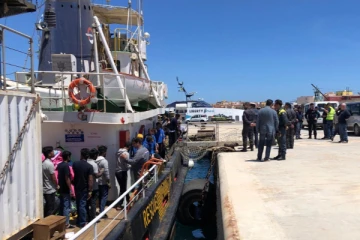 நியூசிலாந்து செல்ல முயற்சித்த 63 பேர் திருகோணமலையில் சிக்கினர்