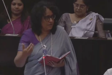 பூந்தொட்டியை மிதித்ததற்காக பிரதமர் ஹரிணி மீது வழக்கு