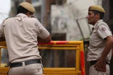 இரு நாடுகளின் ஆவணங்களுடன் இந்திய பொலிசாரிடம் சிக்கிய தம்பதி: பின்னணியில் ஒரு சுவாரஸ்ய செய்தி