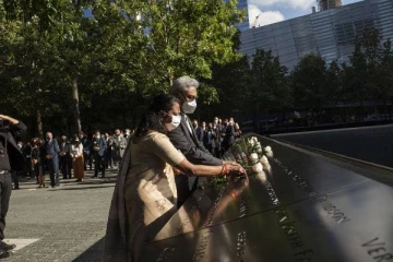 அமெரிக்காவில் அஞ்சலி செலுத்திய  ஜனாதிபதி கோட்டாபய!