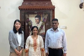 முன்னாள் இராஜங்க அமைச்சர் விஜயகலாவை சந்தித்த முக்கியஸ்தர்!