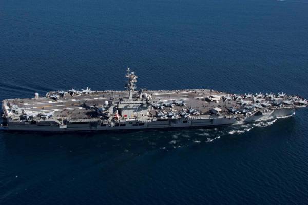 மத்திய கிழக்கில் ஏற்பட்ட திடீர் பதற்றம் ; ஈரானை நோக்கி விரையும் அமெரிக்க போர்க்கப்பல் | Us Forces High Alert Iran Us Rushing Towards Iran